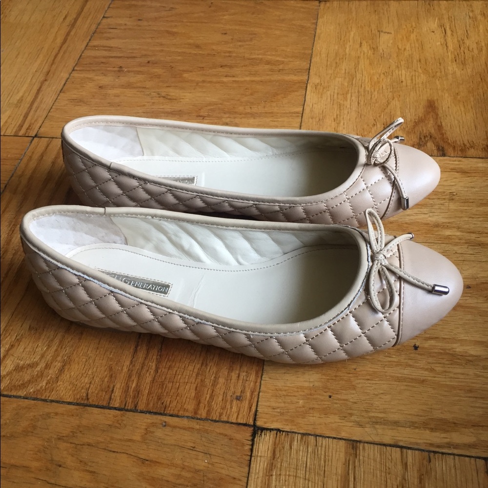 ~BRAND NEW~ BCBGeneration Size 8 tan flats